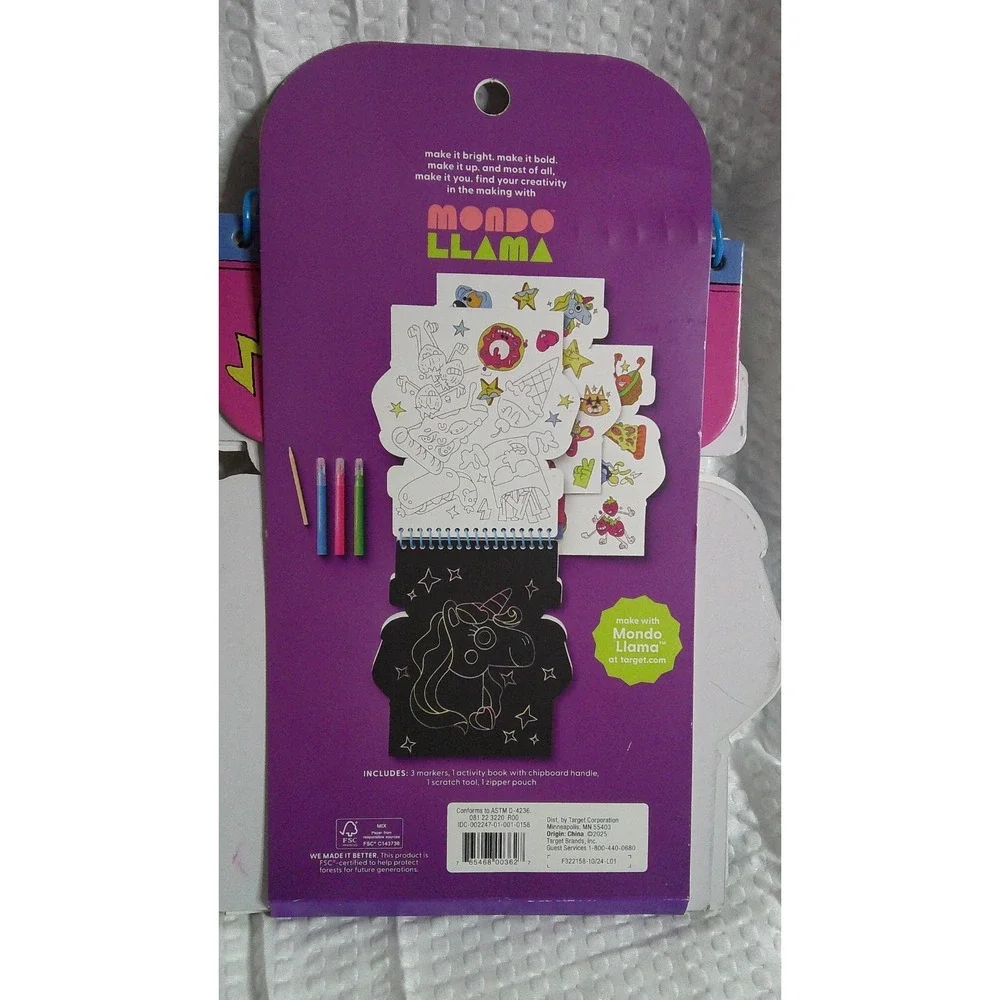 Mondo Llama Craft Activity Book with 13 Marine-themed‎ Adventures